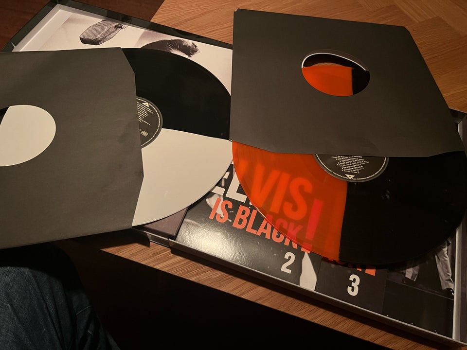 LP, Elvis Presley , ELVIS IS BLACK!