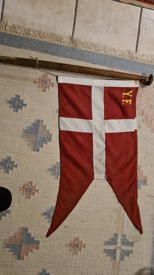 Yachtflag i god stand med s...