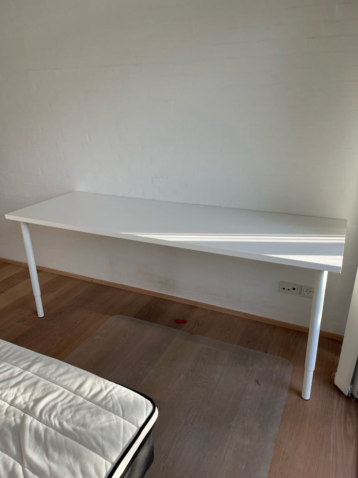 Skrivebord, Ikea, b: 186 d: 63