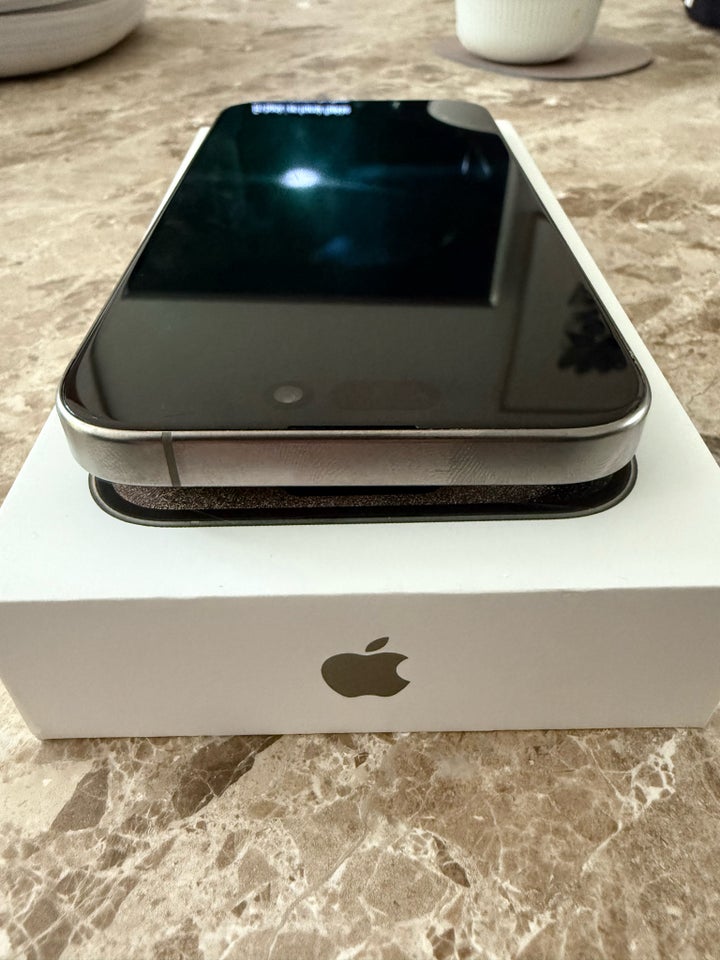 iPhone 15 Pro, 256 GB, God