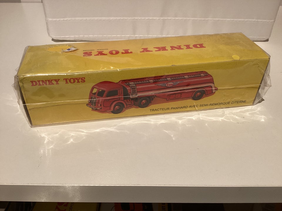 Biler, DINKY TOYS (ESSO)