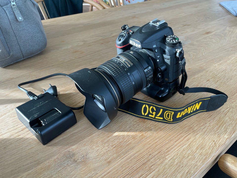 Nikon Nikon D750 kit med 24-120 mm