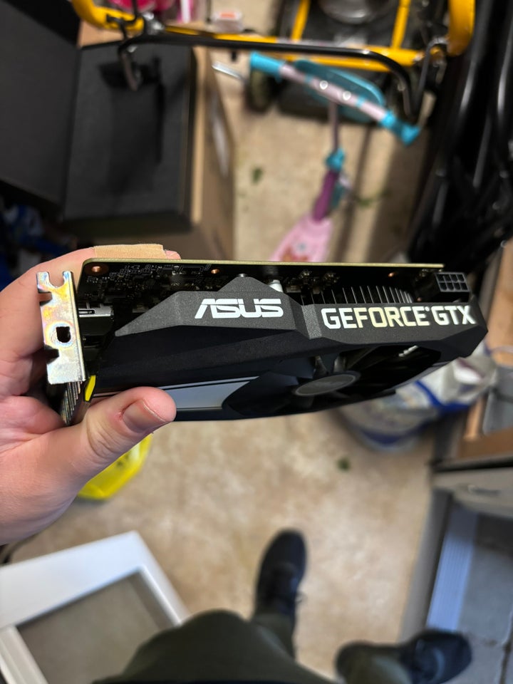 GeForce GTX 1660 ASUS 6 GB RAM God