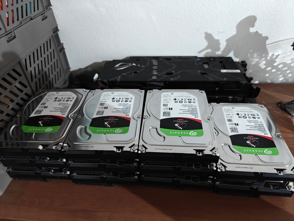 SEAGATE IRONWOLF, 44000 GB,