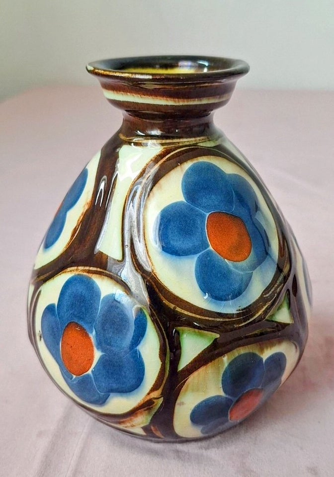 Vase, HERMAN KÄHLER