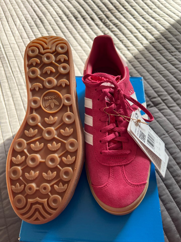 Sneakers, str. 40,5, Adidas