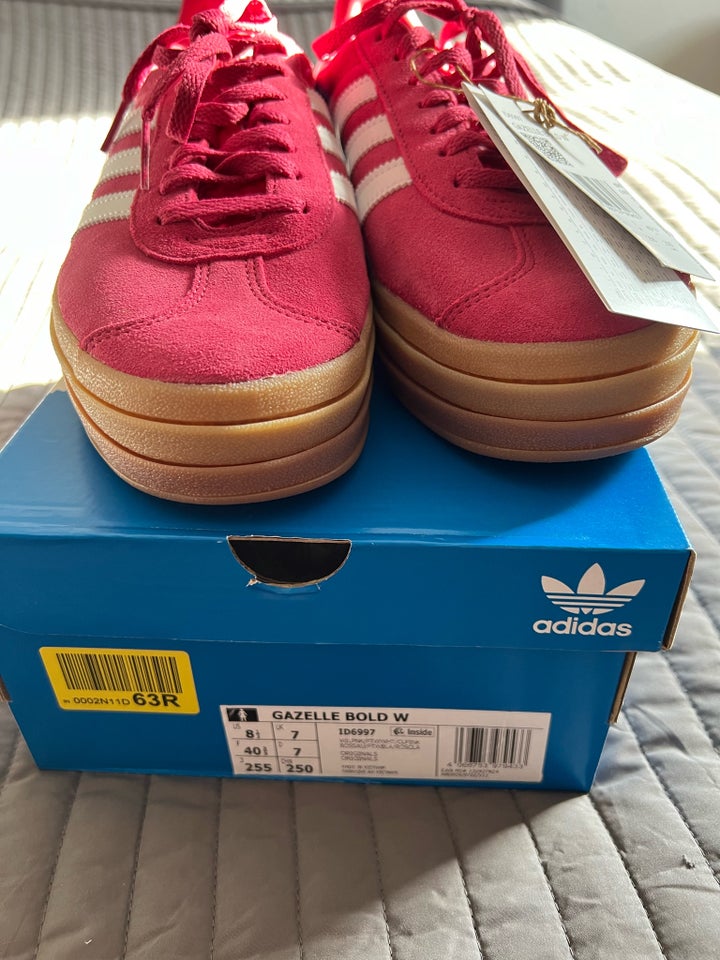 Sneakers, str. 40,5, Adidas