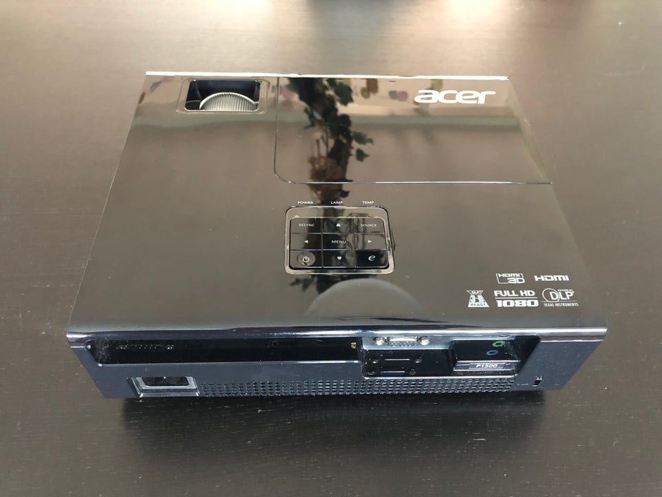 Projektor Acer P1500