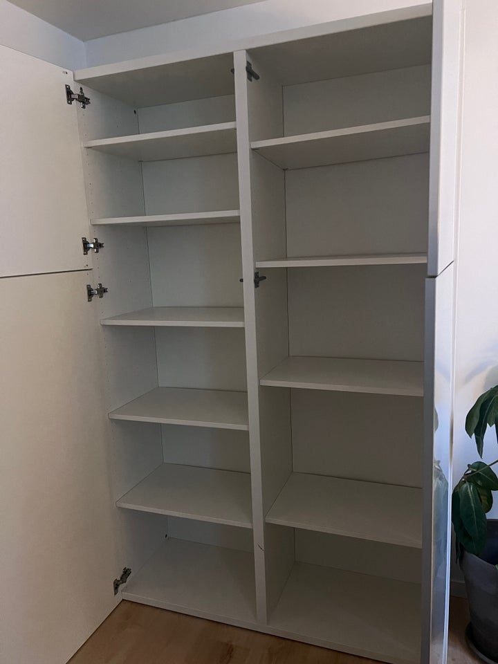 Andet skab IKEA b: 120 d: 40 h: 192