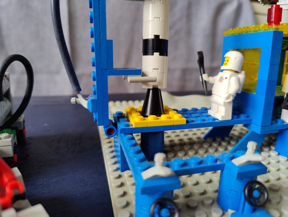 Lego Space 920-2 Alpha-1 Rocket