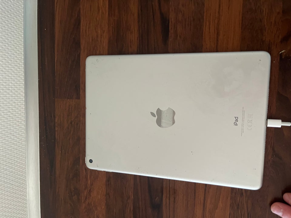 iPad 9, 64 GB, sort