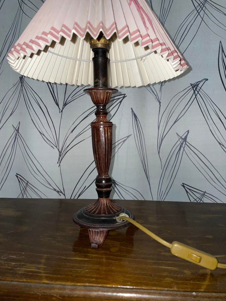 Anden bordlampe, Lene Bjerre