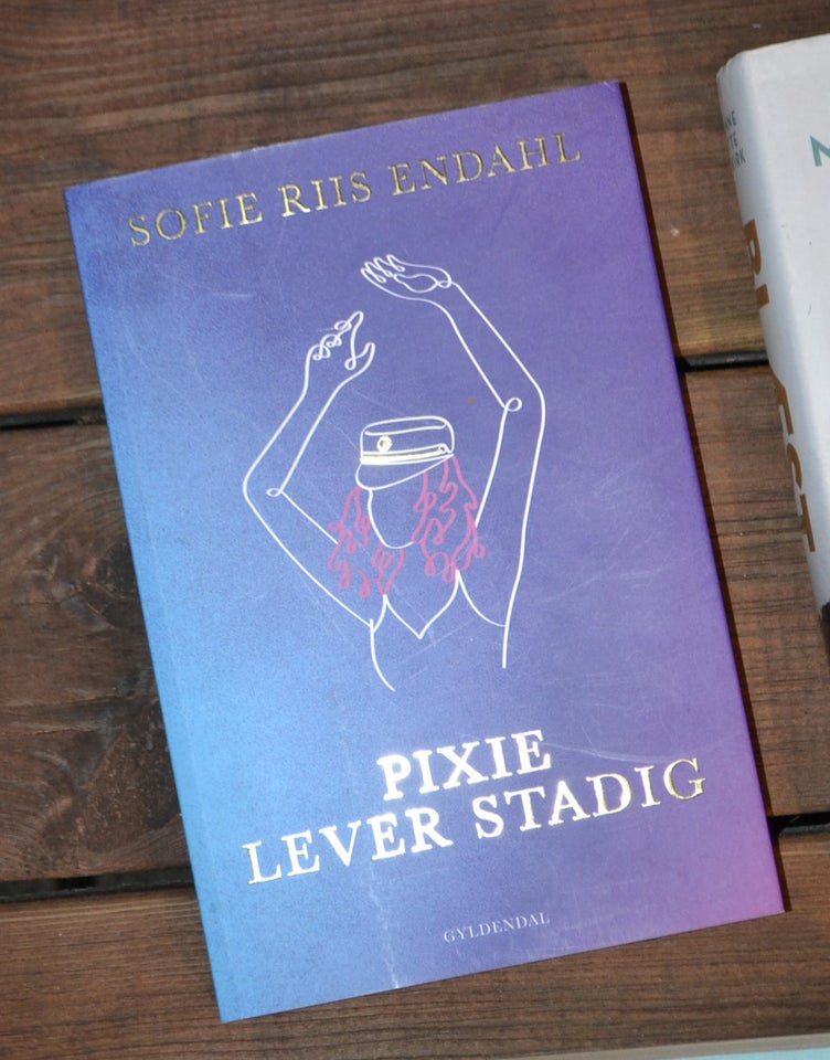 Pixie lever stadig, Sofie Riis