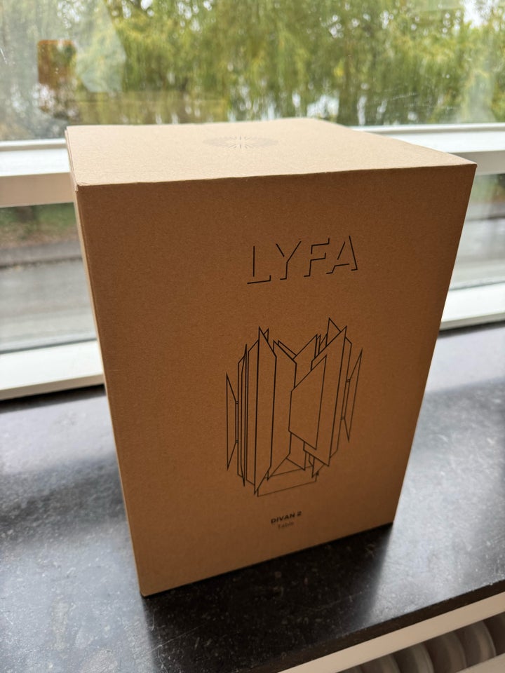 Anden bordlampe, LYFA