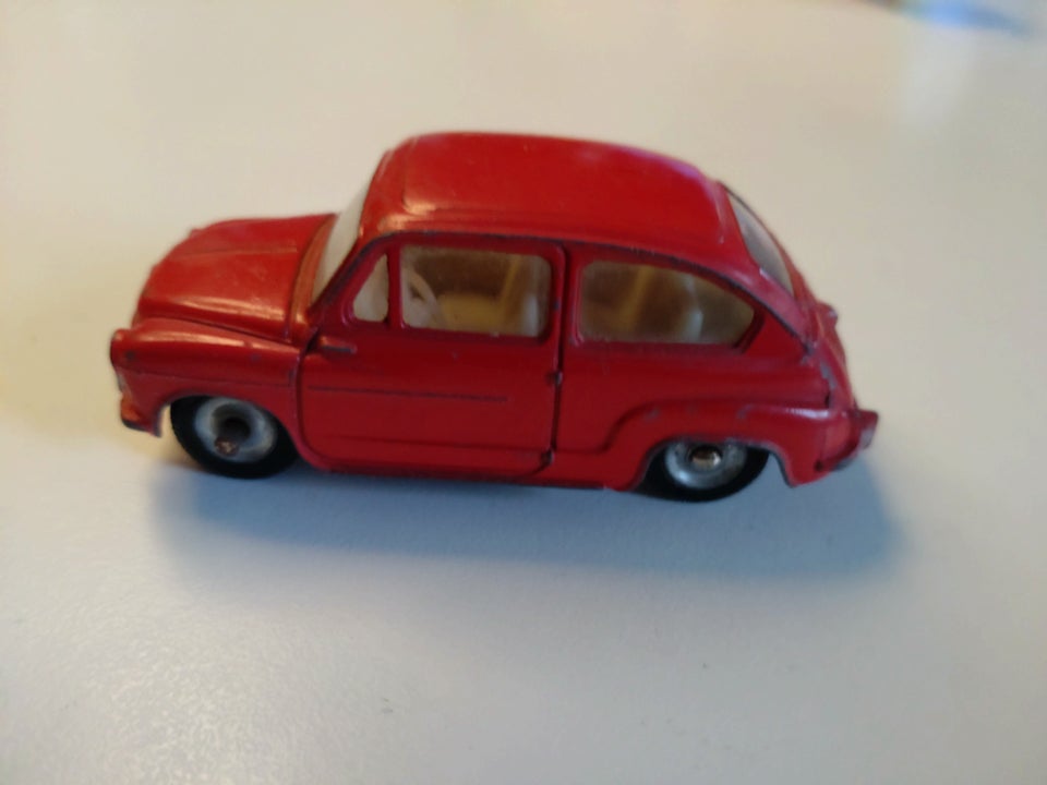 Biler DINKY FIAT 600