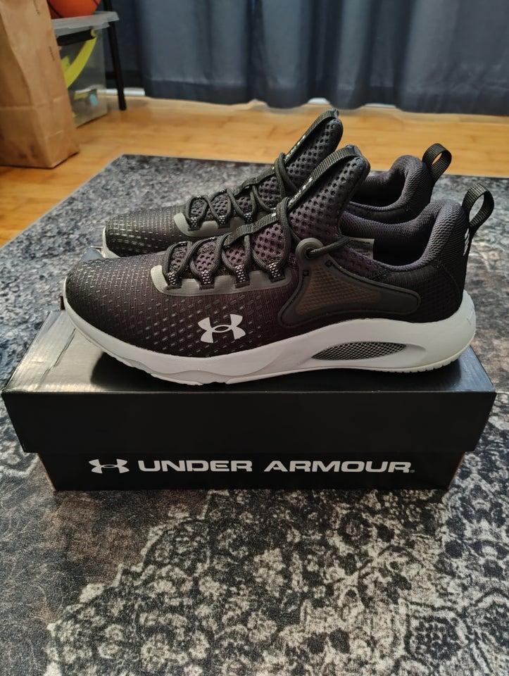 Sportssko, Under Armour, str. 44,5