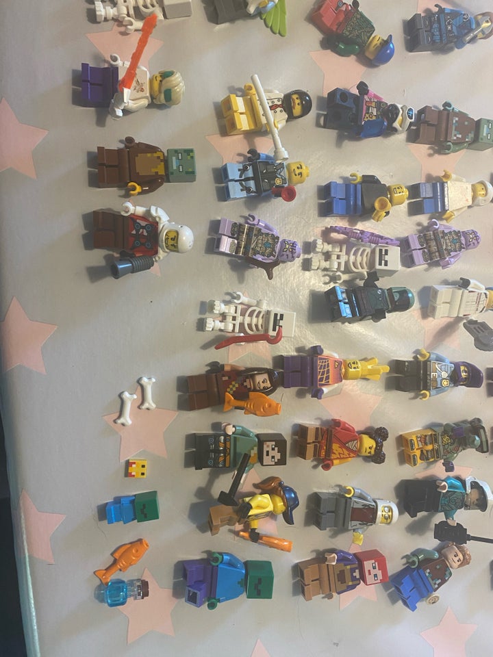 Lego Minifigures, Diverse