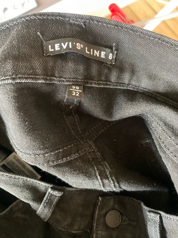 Jeans, Lewis, str. 30