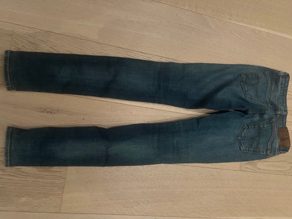 Jeans, Tiger, str. 25