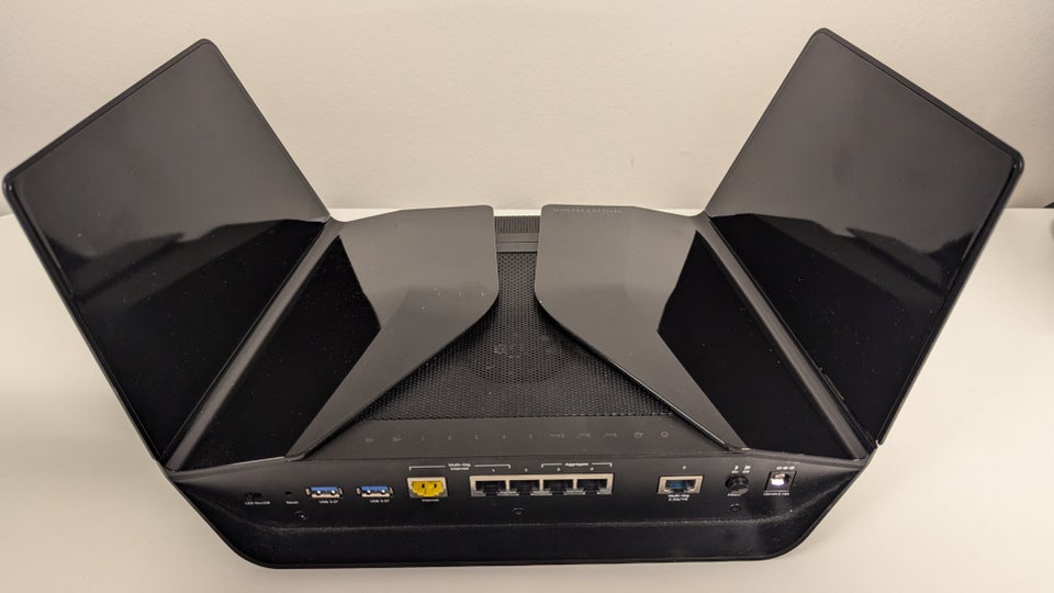 Router Asus NightHawk God