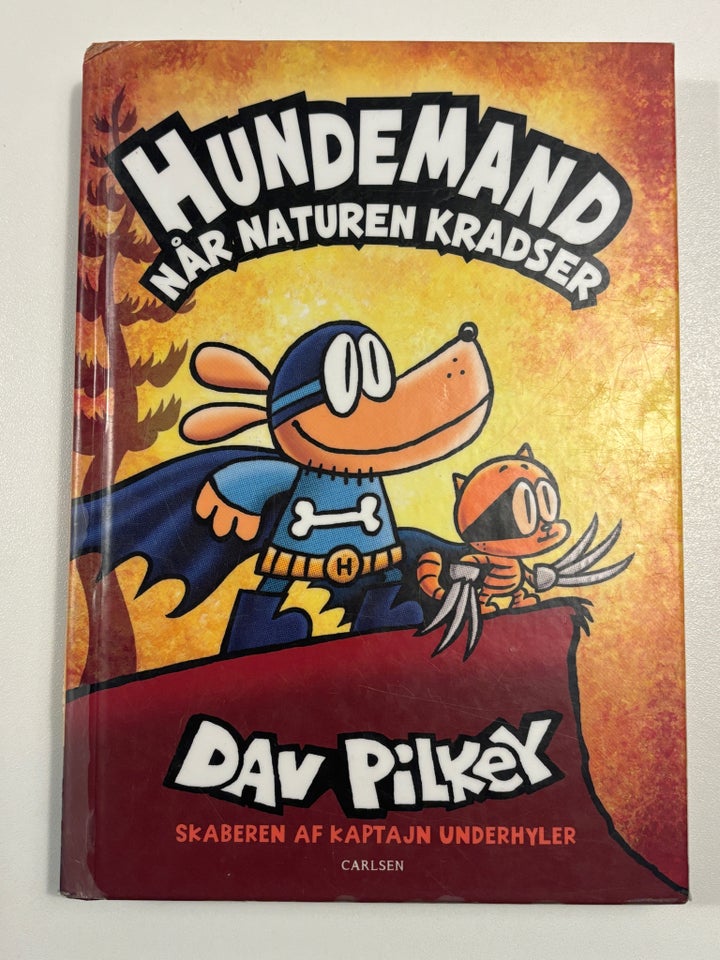 Hundemand når naturen kradser, Dav