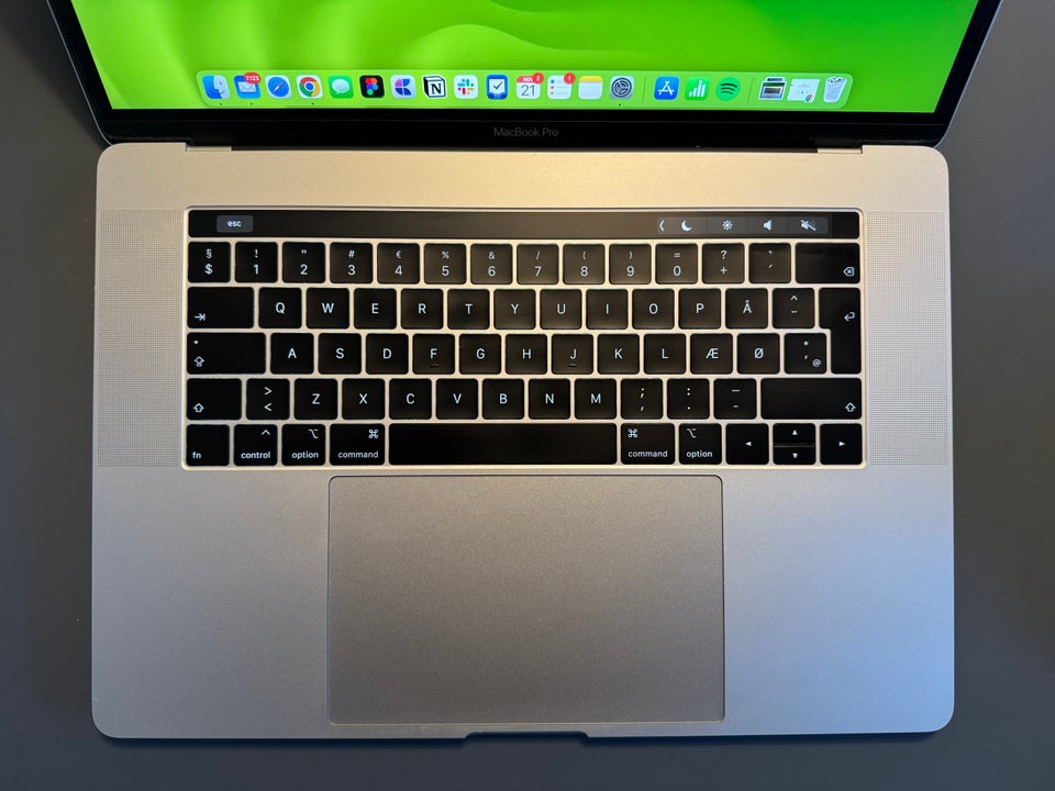 MacBook Pro, 15" 2018 (2019), 2,6