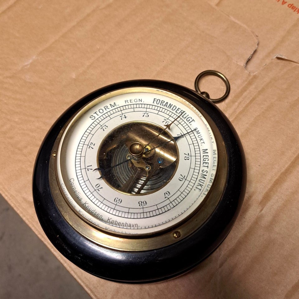 Barometer, Træ/metal, 100 år gl.