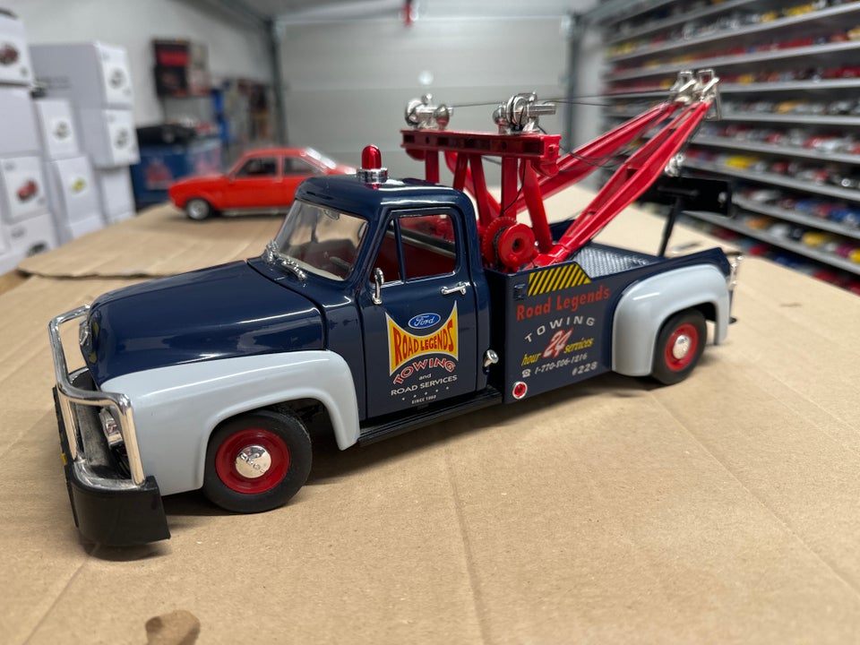 Modelbil, Ford F100 Tow truck 1953