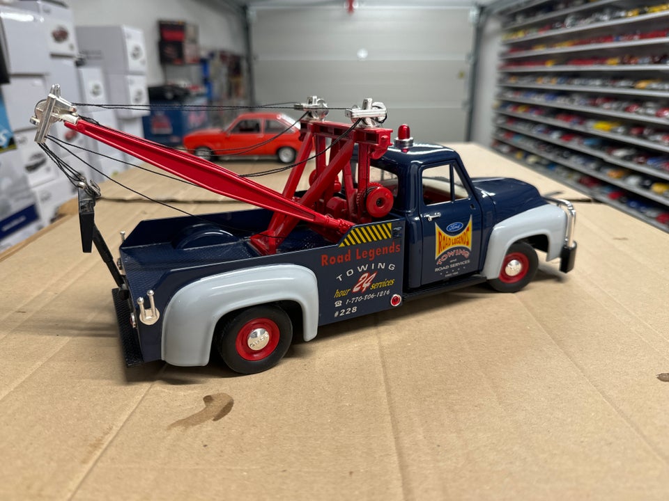 Modelbil, Ford F100 Tow truck 1953