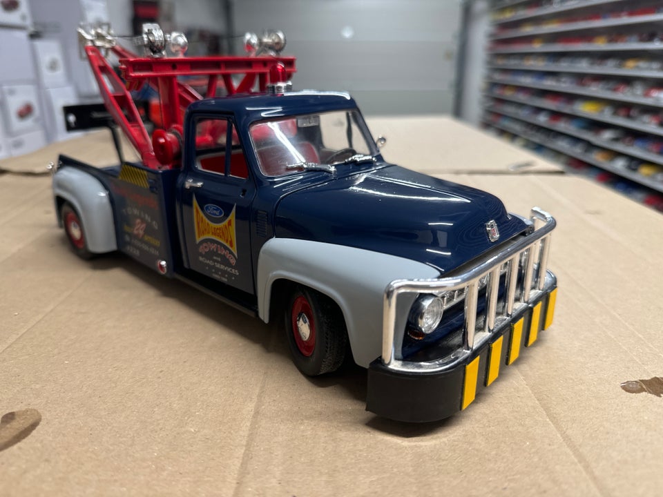 Modelbil, Ford F100 Tow truck 1953