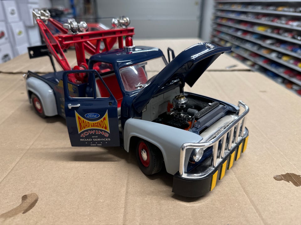 Modelbil, Ford F100 Tow truck 1953