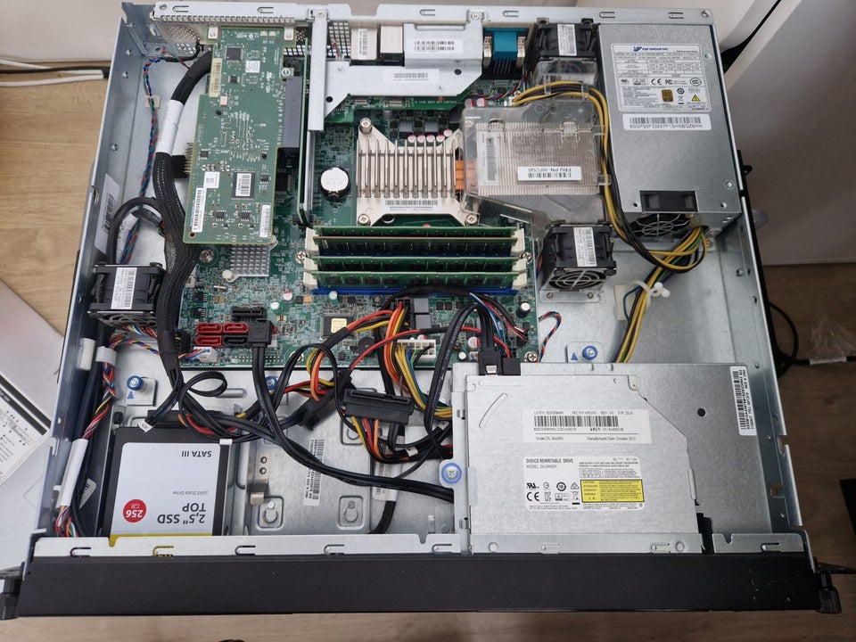 Lenovo Rs 140 Thinkserver xeon