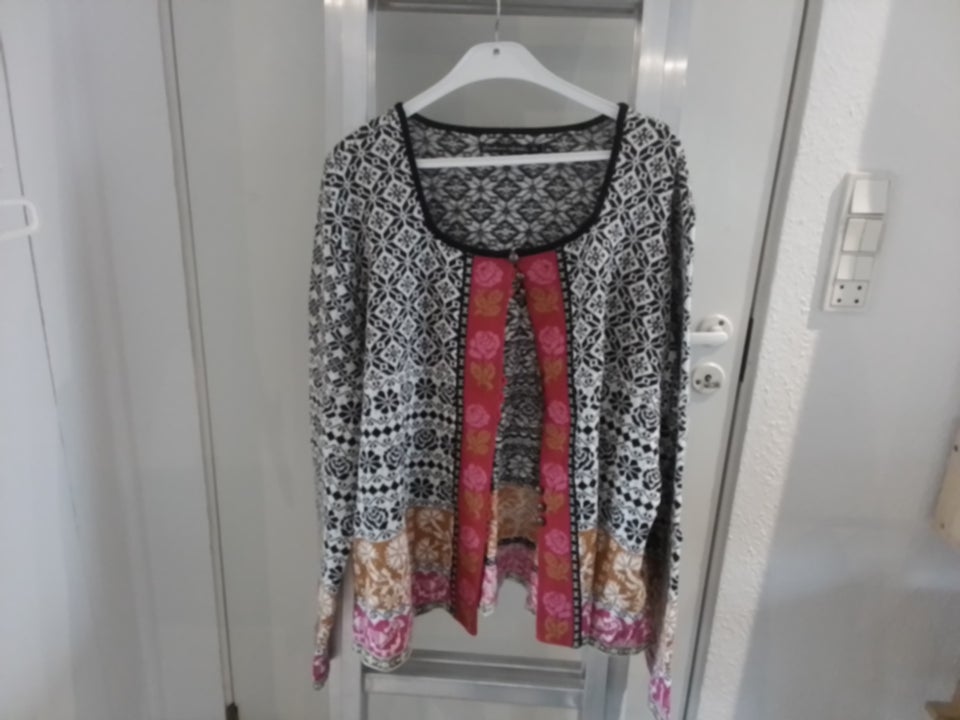 Cardigan, Gudrun Sjøden, str. 48