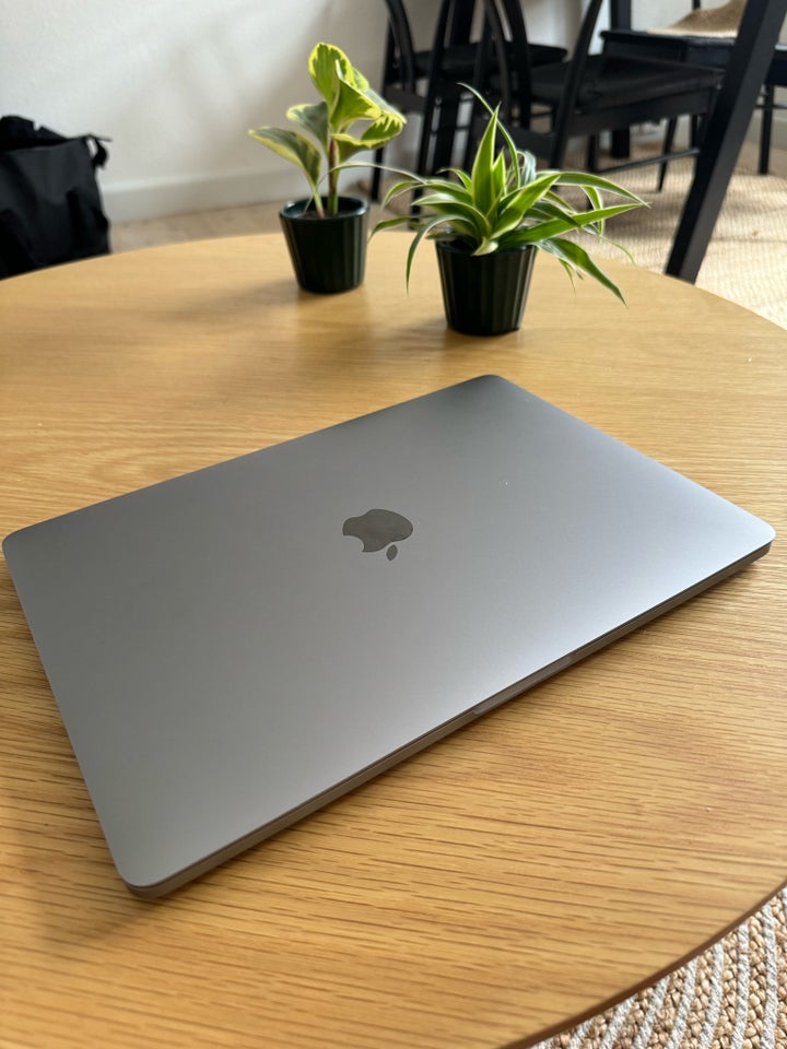 MacBook Pro MacBook Pro M1 2020 M1