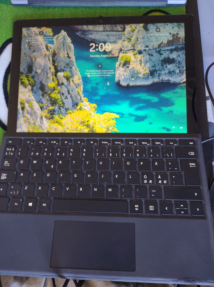 Microsoft Surface Pro 7 37 GHz 8