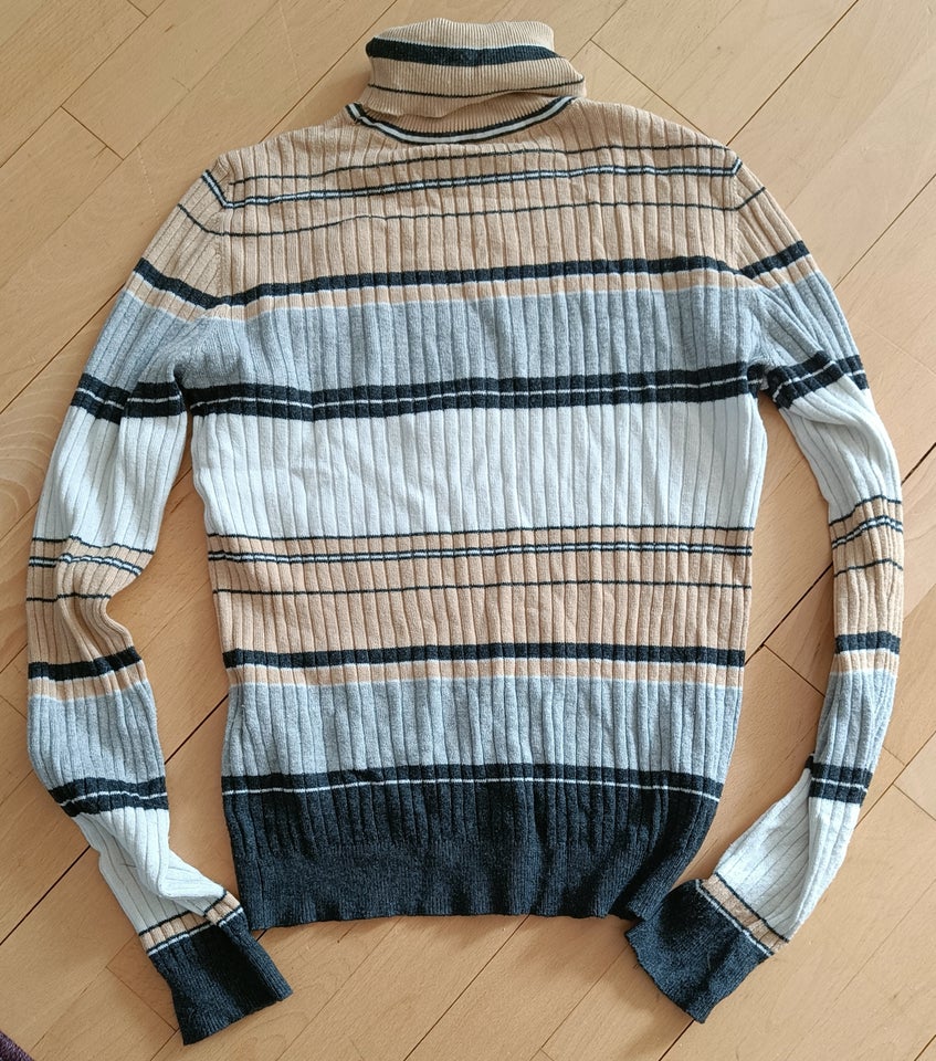 Sweater Only str 36