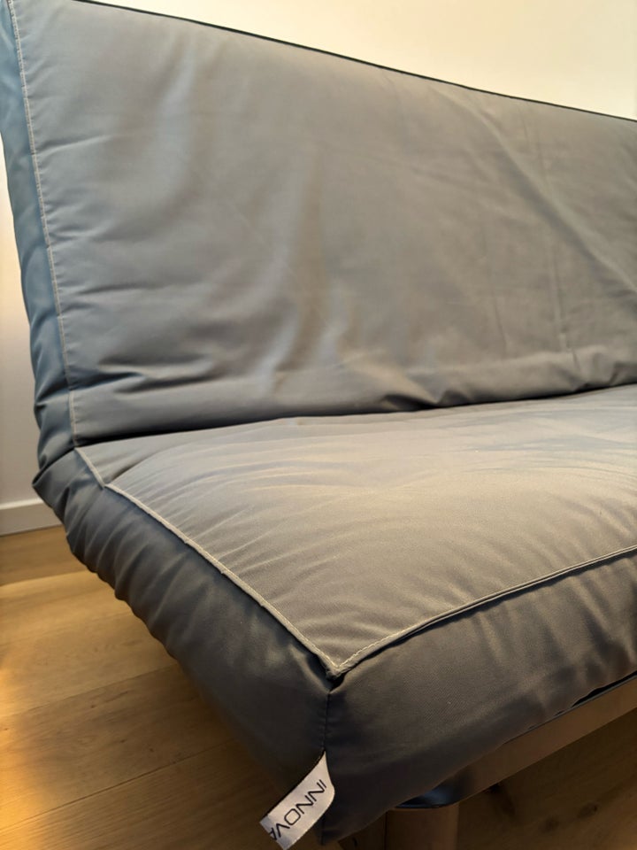 Futon, Innovation , b: 140 l: 200 h: