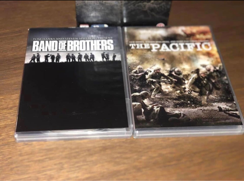 Band of brothers + The Pacific,