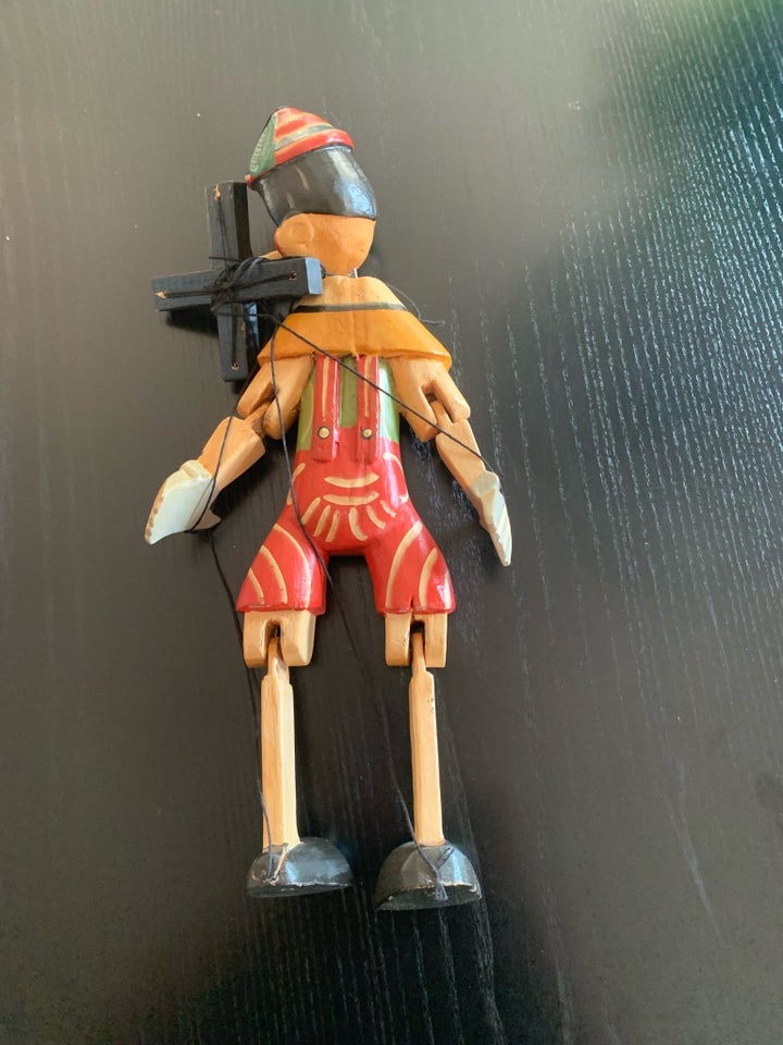 Legetøj, Antik Pinocchio marionet