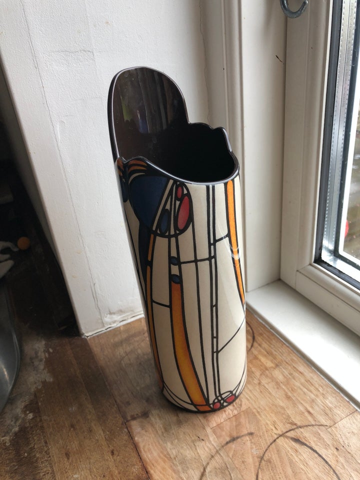 Vase, Mackintosh