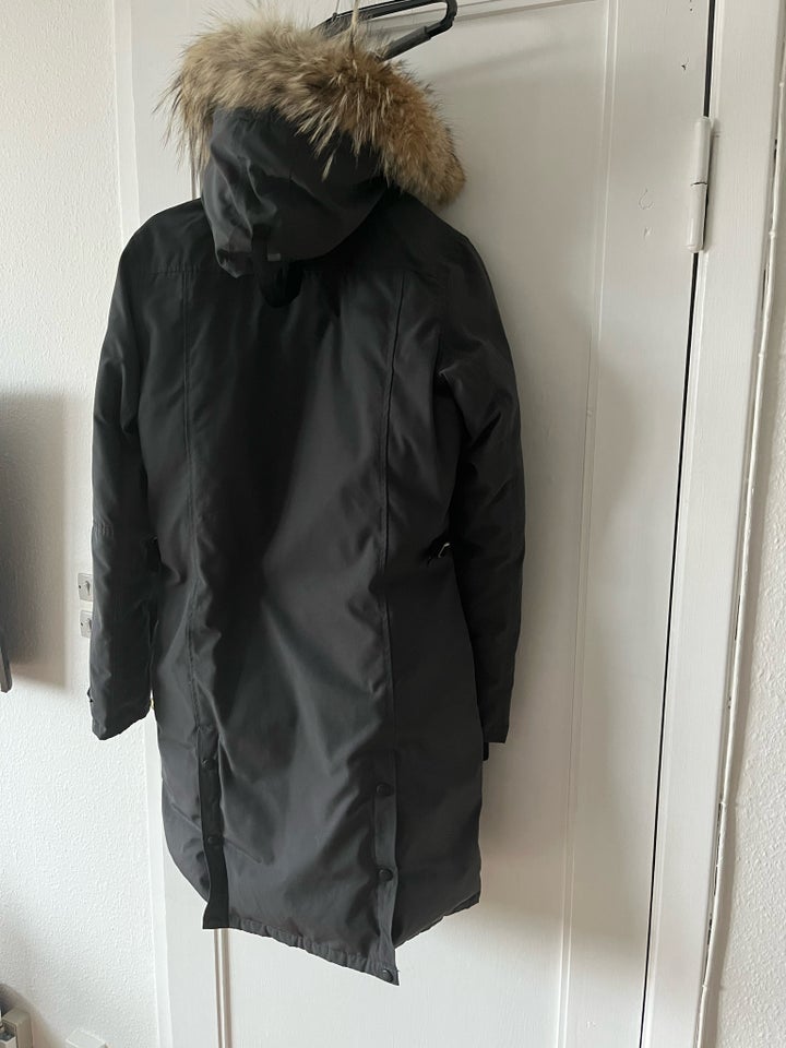 Parkacoat, str. 40, Canada Goose