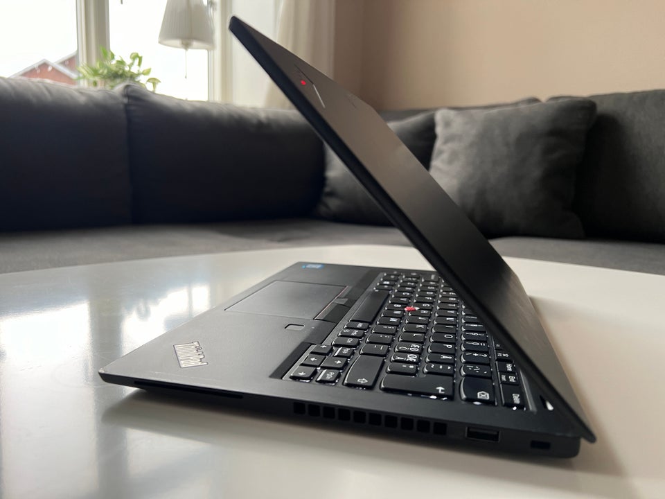 Lenovo ThinkPad X390 Intel® Quad
