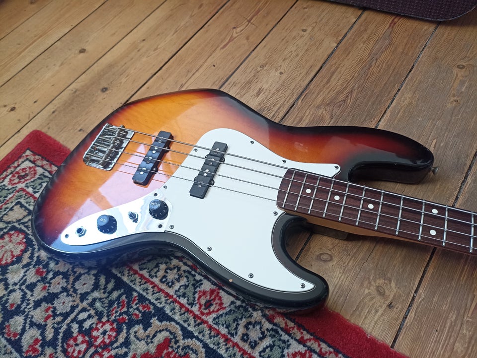 Elbas, Fender (Mex) Jazz Bass