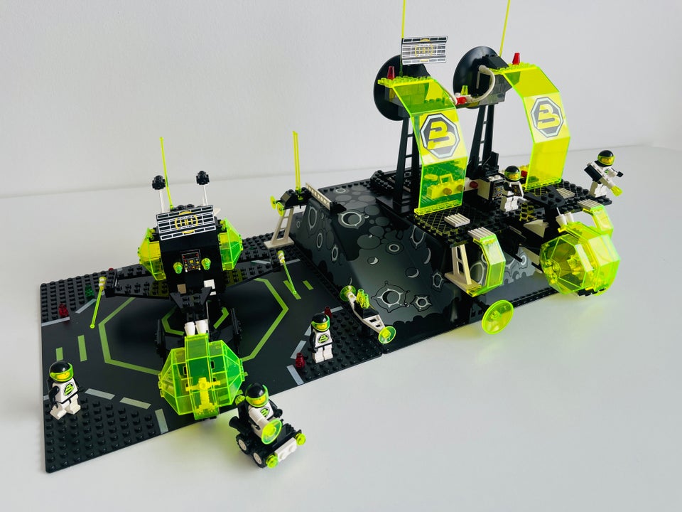 Lego System, Blacktron - Alpha