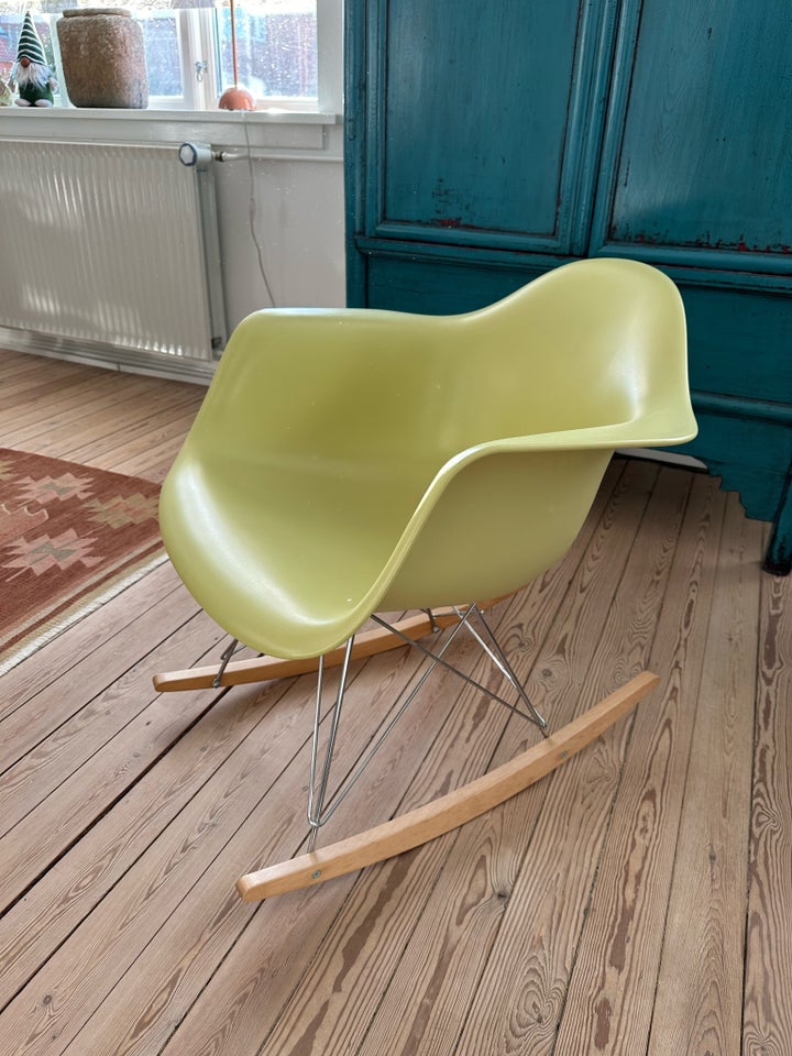 Eames, Plastic Armchair RAR,