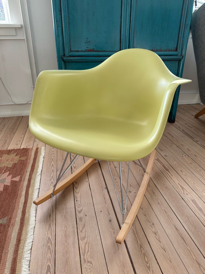 Eames, Plastic Armchair RAR,