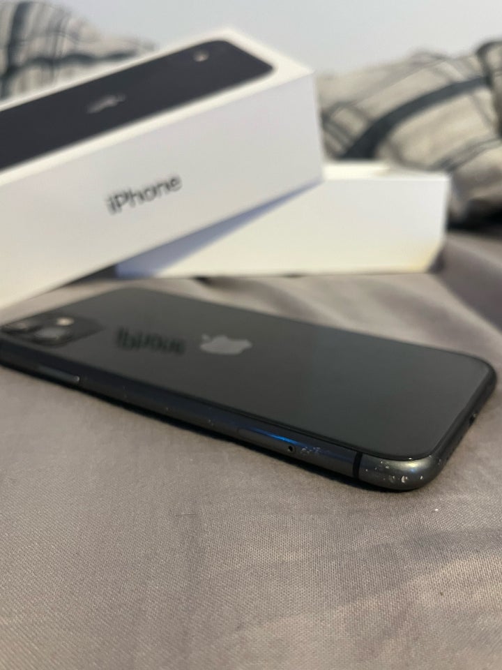 iPhone 11, 256 GB, sort