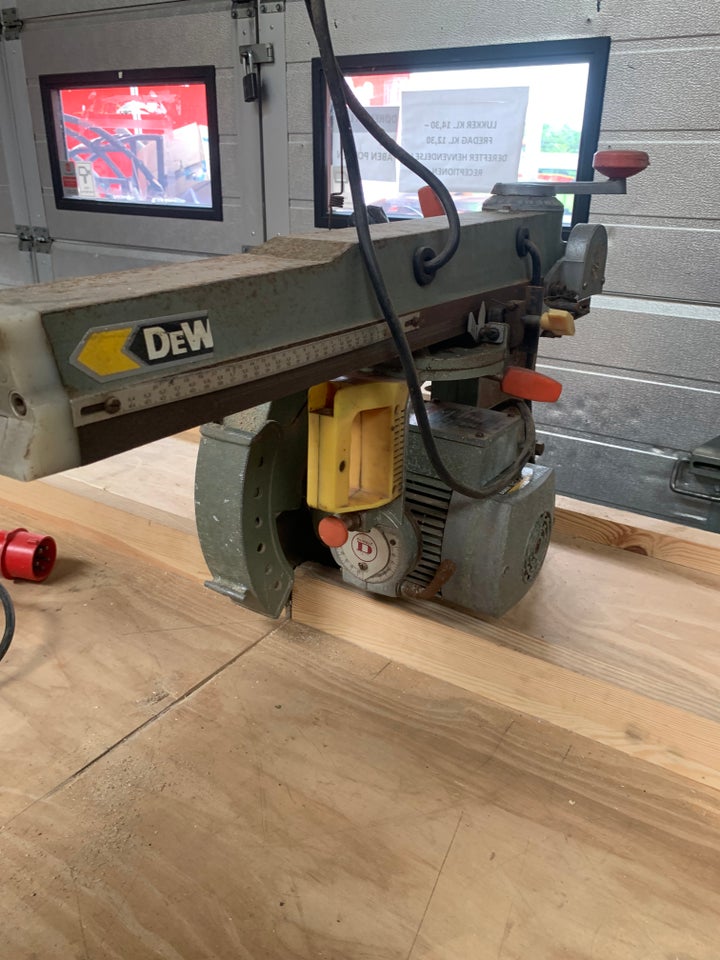 Dewalt sav  Dewalt