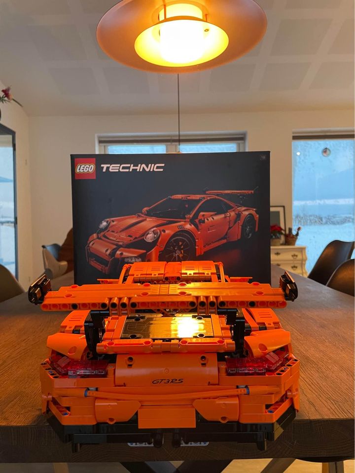 Lego Technic Porsche 911 GT3 RS