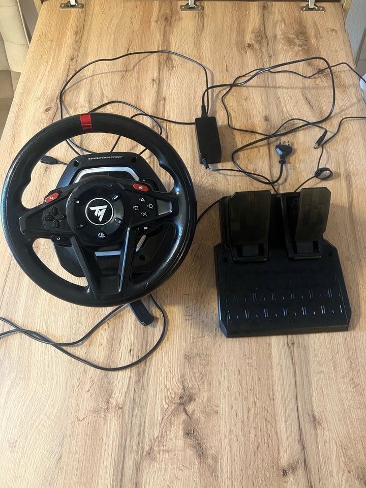 Andet, Thrustmaster, God